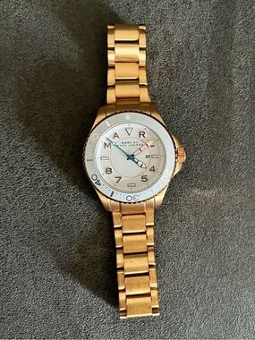 Marc by Marc Jacobs Gold and White Round Link Bracelet Watch
